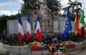Monument aux morts de Chazelles sur Lyon.